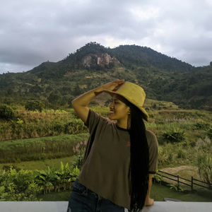 Meet your Posher, Arohasina